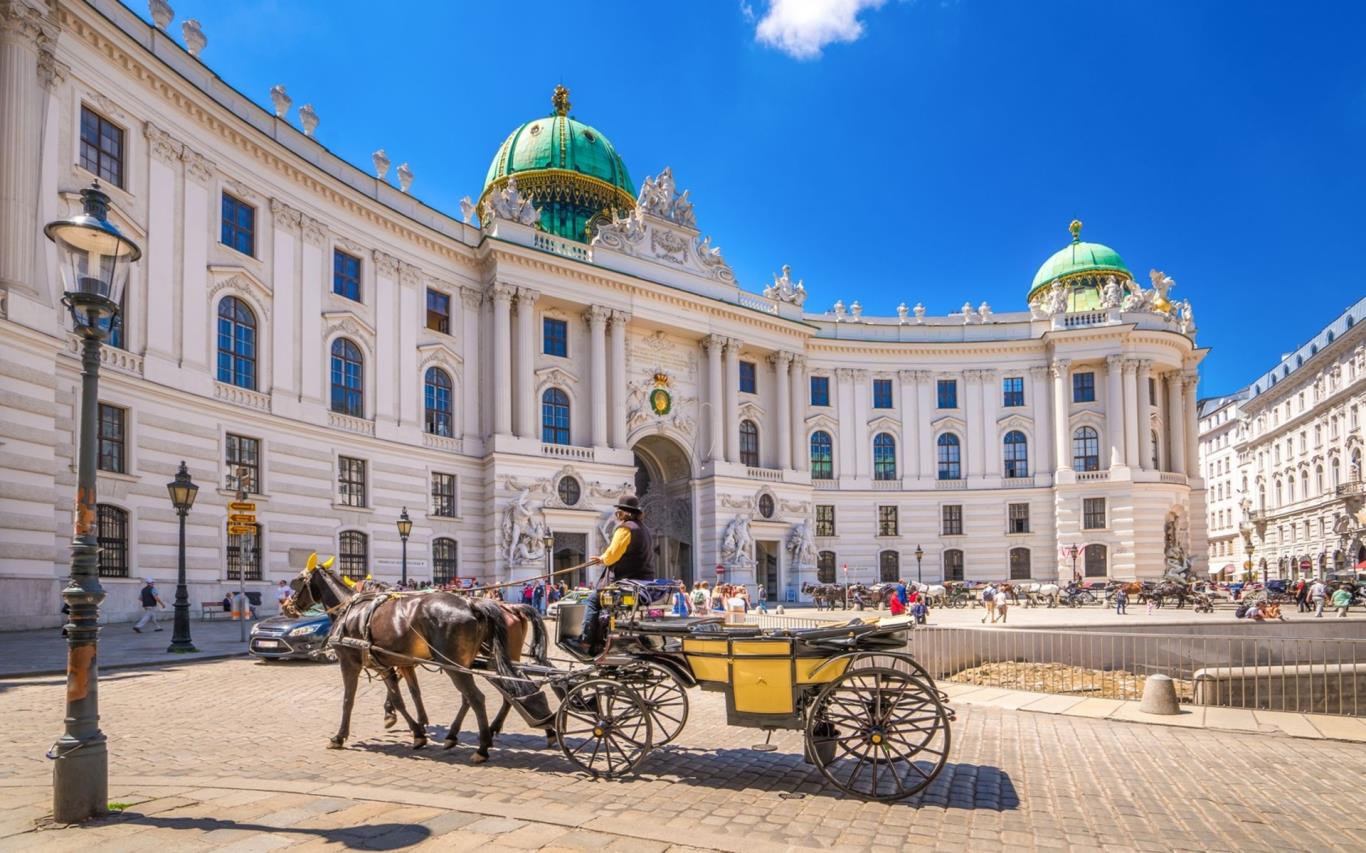 Thứ năm - Cung điện hoàng gia Hofburg