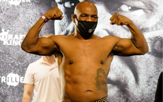 Huyền thoại Boxing Mike Tyson giảm 31 kg chờ ngày trở lại sàn đấu
